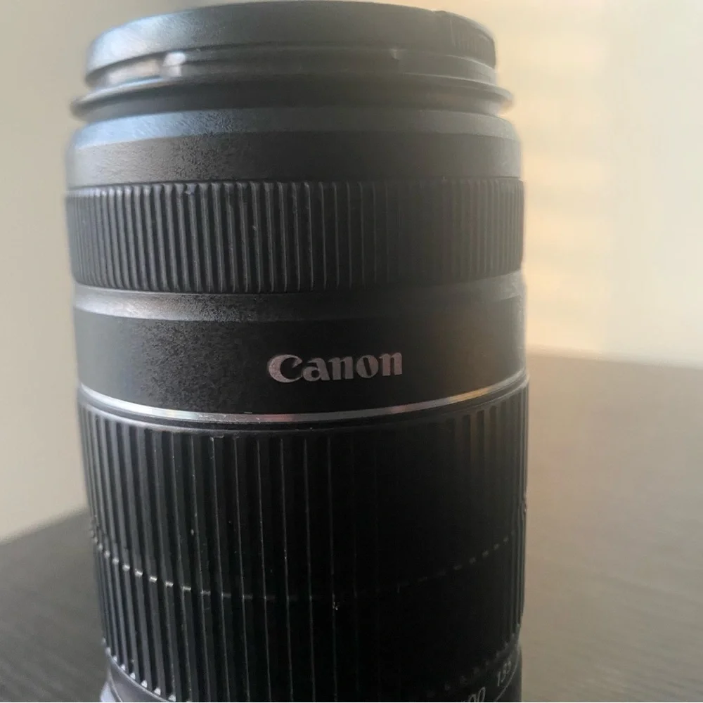 Canon Black EFS 55-250mm Lens